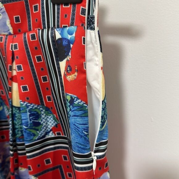 Jaune Rouge Printed Fabric Full Skirt With Novelty Face Print. Size small. - Picture 4 of 6